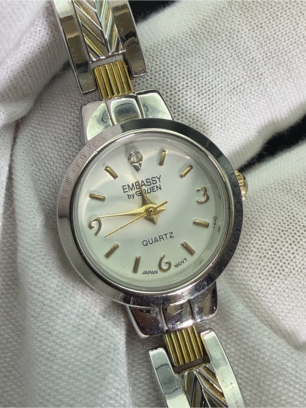 Vintage Embassy by Gruen Two-Tone Women’s Quartz Watch (M: GEM9023) New Battery!